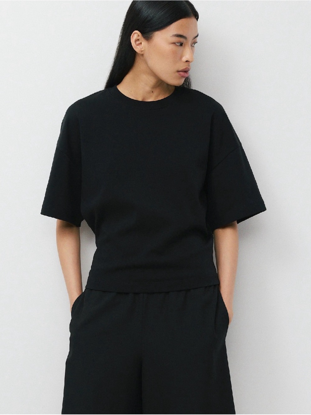 Aritzia Black InterLock Cotton Barclay T-Shirt